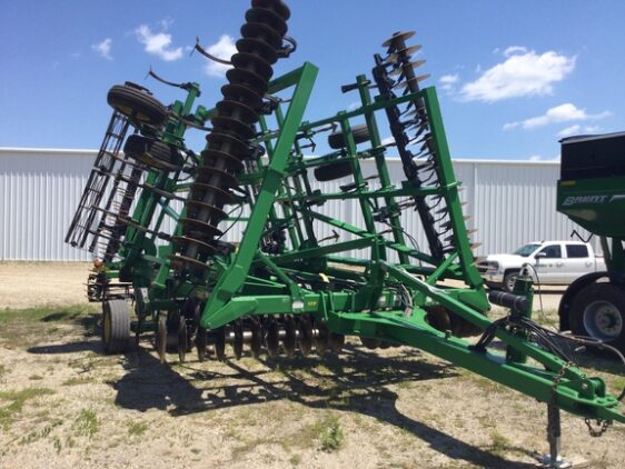 2013 John Deere 2310 - Image 5