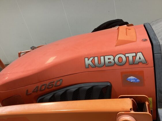 2014 Kubota L4060 - Image 9