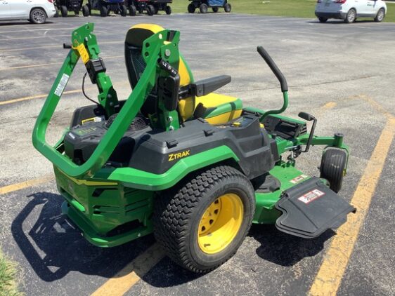 2023 John Deere Z545R - Image 2