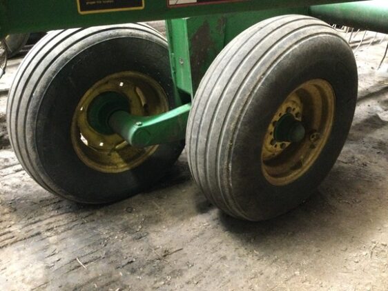 2005 John Deere 726 - Image 13