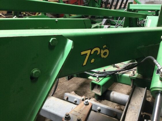 2005 John Deere 726 - Image 15