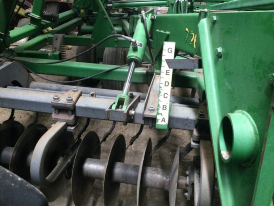 2005 John Deere 726 - Image 5