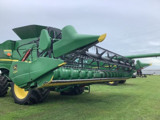 2017 John Deere 630F - Image 2