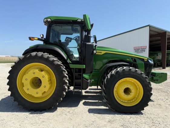 2024 John Deere 8R 410 - Image 4