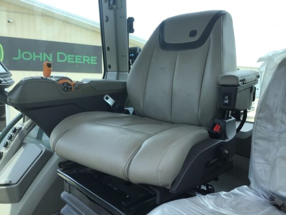2022 John Deere 8R 370 - Image 11