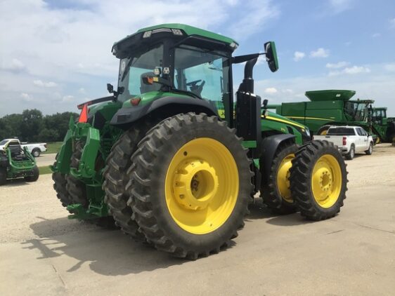 2022 John Deere 8R 370 - Image 12