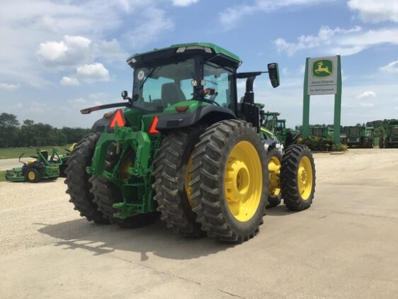 2022 John Deere 8R 370 - Image 16