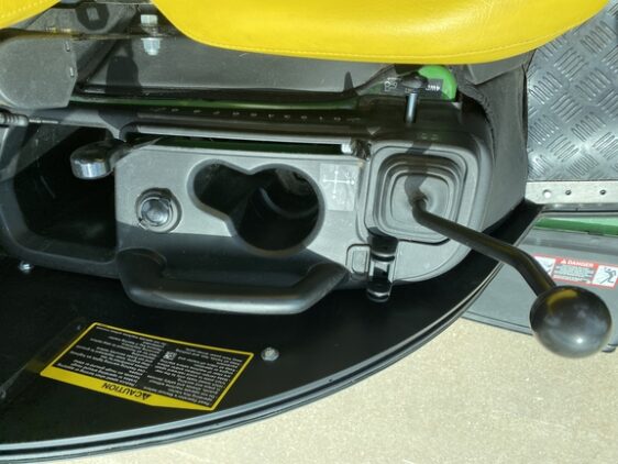 2020 John Deere 1025R - Image 12