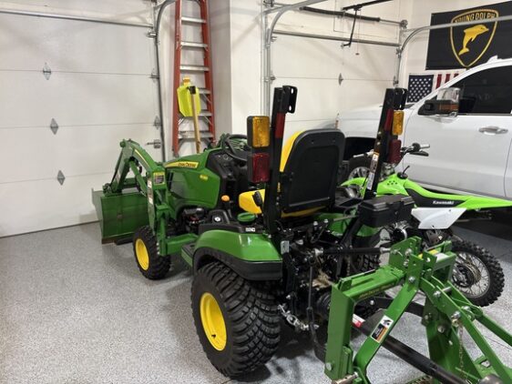 2024 John Deere 1025R - Image 3