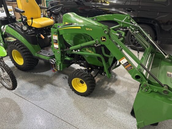 2024 John Deere 1025R - Image 2
