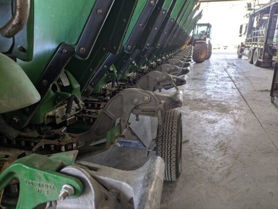 2014 John Deere 618C - Image 4