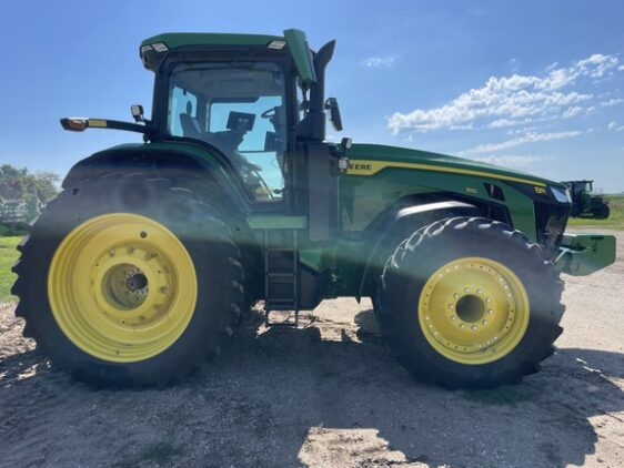 2024 John Deere 8R 310 - Image 5