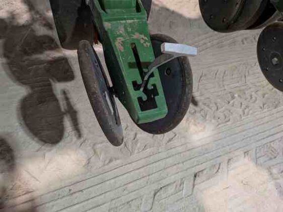 2015 John Deere 1775NT - Image 25