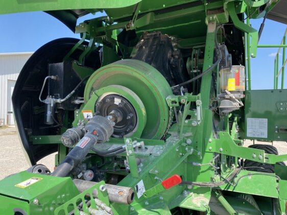 2024 John Deere L341R - Image 17