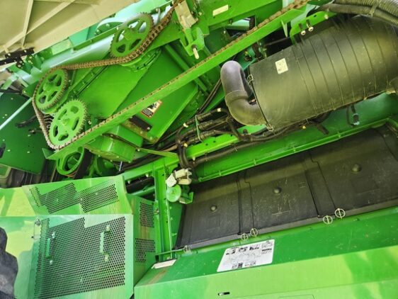 2018 John Deere S780 - Image 38