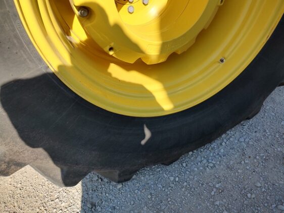 2020 John Deere 8R 410 - Image 13