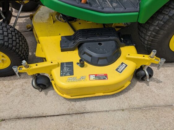 2019 John Deere X730 - Image 10