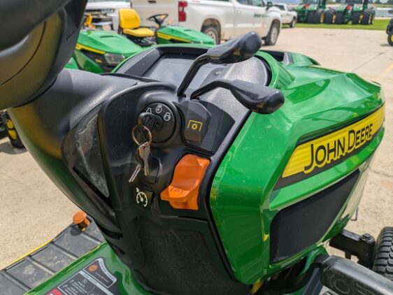 2019 John Deere X730 - Image 14