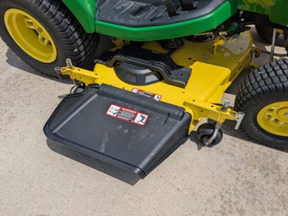 2019 John Deere X730 - Image 11