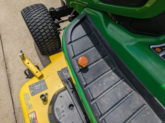 2019 John Deere X730 - Image 17