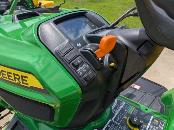 2019 John Deere X730 - Image 15