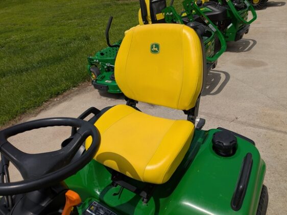 2019 John Deere X730 - Image 12