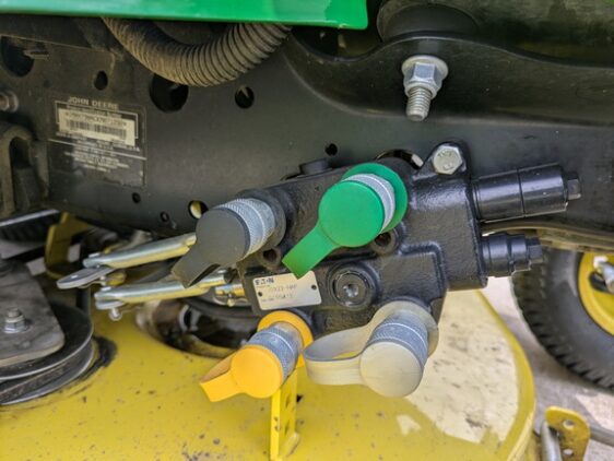 2019 John Deere X730 - Image 19