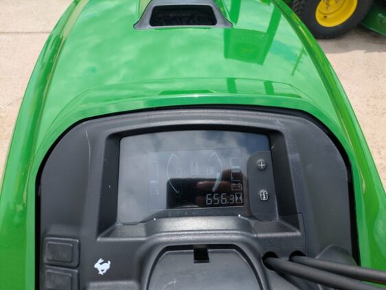 2019 John Deere X730 - Image 13