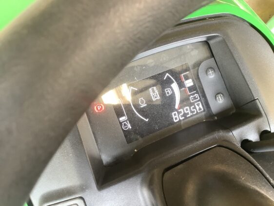 2022 John Deere X750 - Image 3