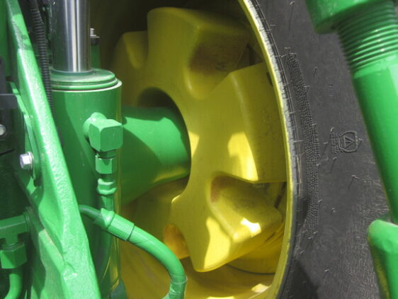 2024 John Deere 8R 370 - Image 15