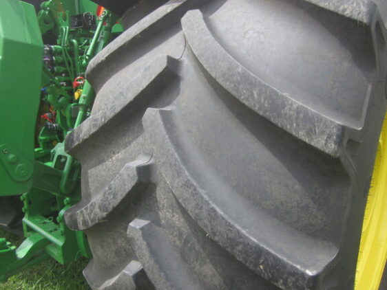 2024 John Deere 8R 370 - Image 17
