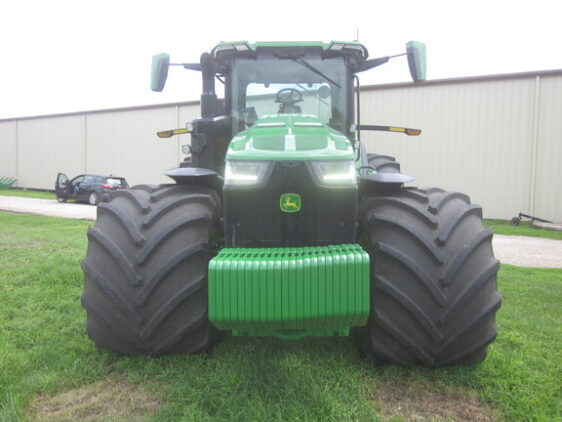 2024 John Deere 8R 370 - Image 3