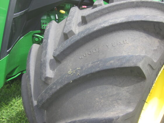 2024 John Deere 8R 370 - Image 27