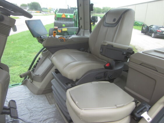 2024 John Deere 8R 370 - Image 25