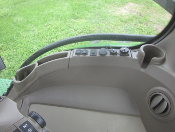 2024 John Deere 8R 370 - Image 11