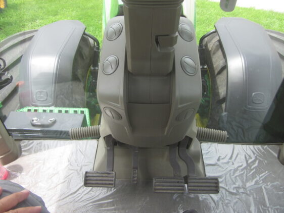 2024 John Deere 8R 370 - Image 23