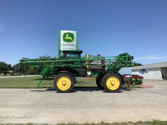 2017 John Deere R4038 - Image 2