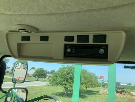 2017 John Deere R4038 - Image 17