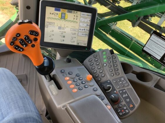 2017 John Deere R4038 - Image 16