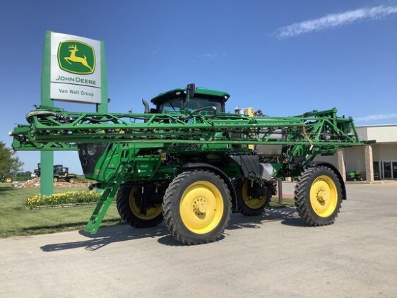 2017 John Deere R4038