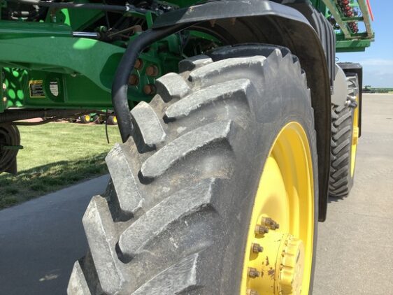 2017 John Deere R4038 - Image 8