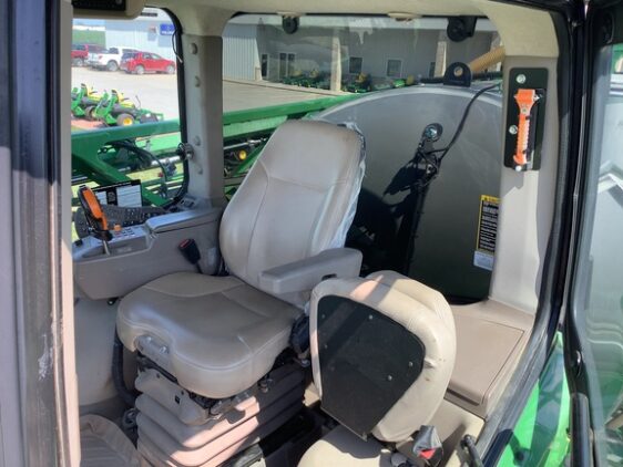 2017 John Deere R4038 - Image 14