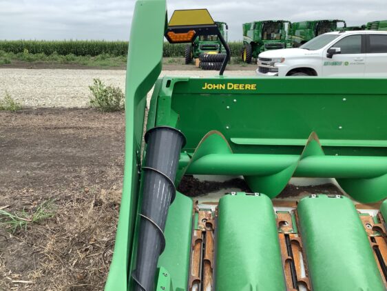 2022 John Deere C18R - Image 11
