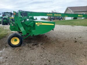 2013 John Deere 946