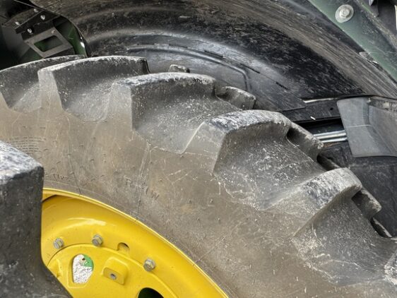 2024 John Deere 8R 370 - Image 29