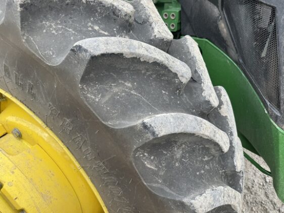 2024 John Deere 8R 370 - Image 33