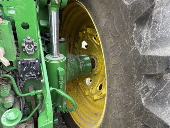2024 John Deere 8R 370 - Image 25