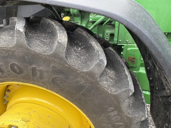 2024 John Deere 8R 370 - Image 21