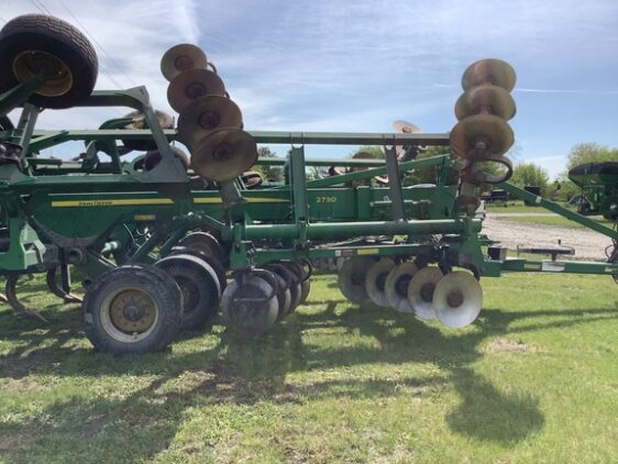 2017 John Deere 2730 - Image 2