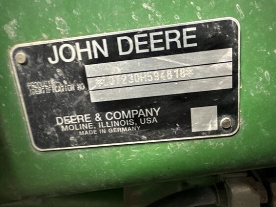 2009 John Deere 7230 Cab - Image 64